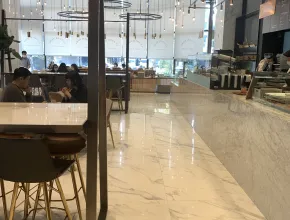 Panadería y cafetería Le Four Dore