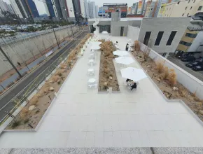 Panadería y cafetería al aire libre