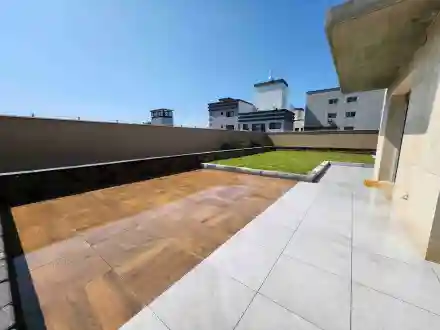 Terraza en la azotea de una institución educativa
