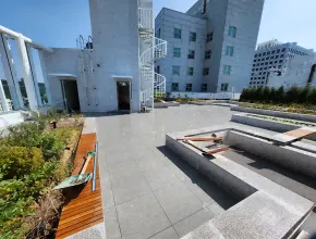 Terraza en la azotea de la oficina