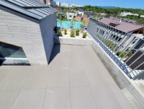 Terraza en la azotea de la oficina